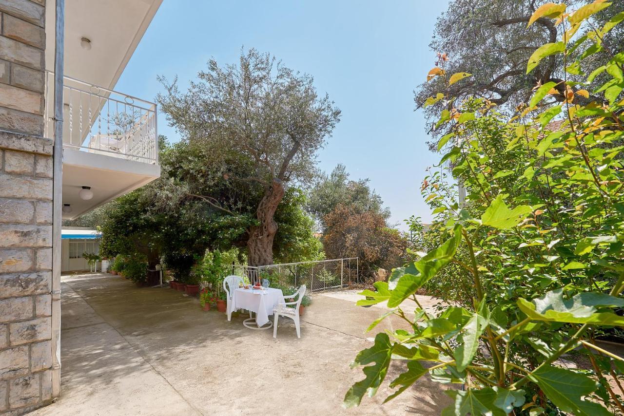 Apartmani Kuca U Maslinama Sveti Stefan Exterior foto