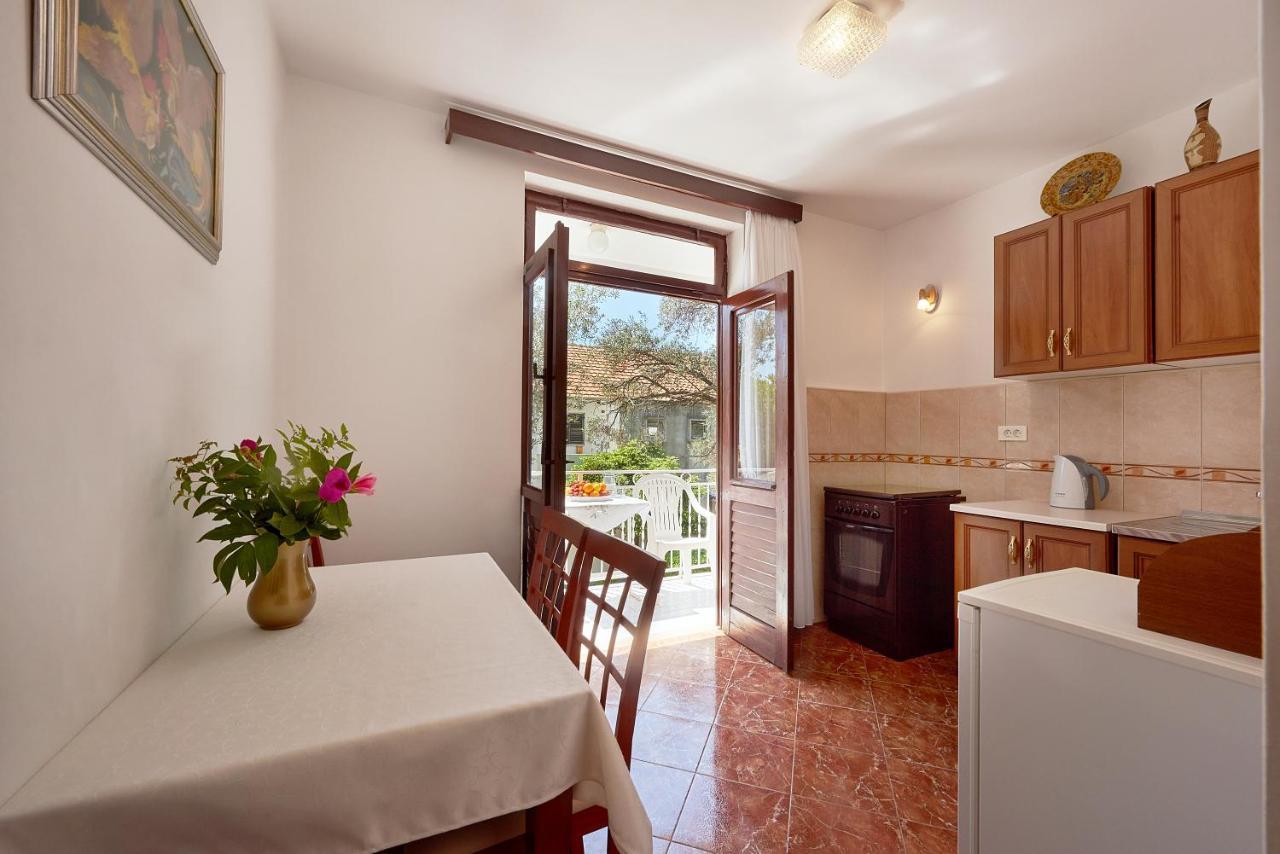 Apartmani Kuca U Maslinama Sveti Stefan Exterior foto
