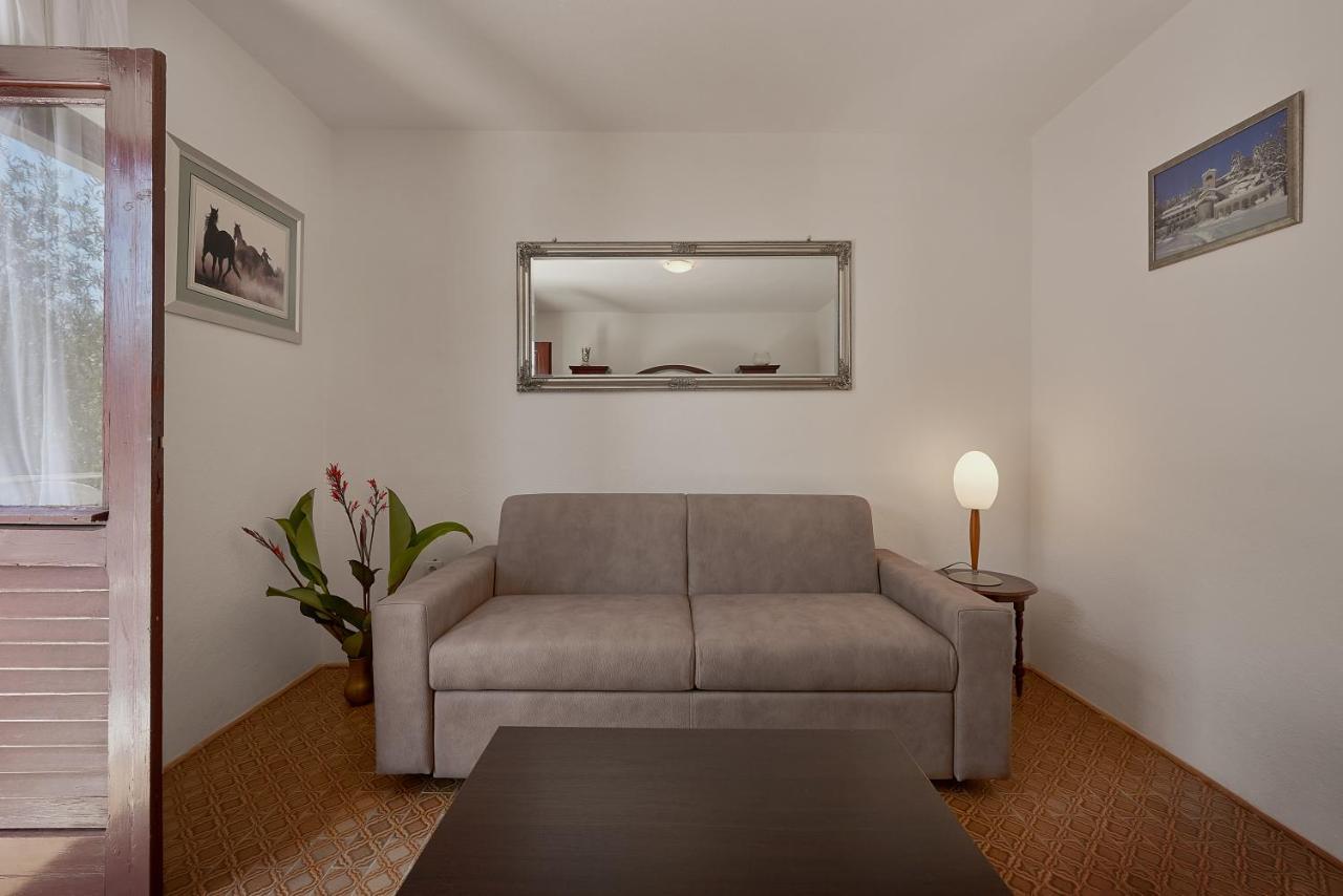 Apartmani Kuca U Maslinama Sveti Stefan Exterior foto