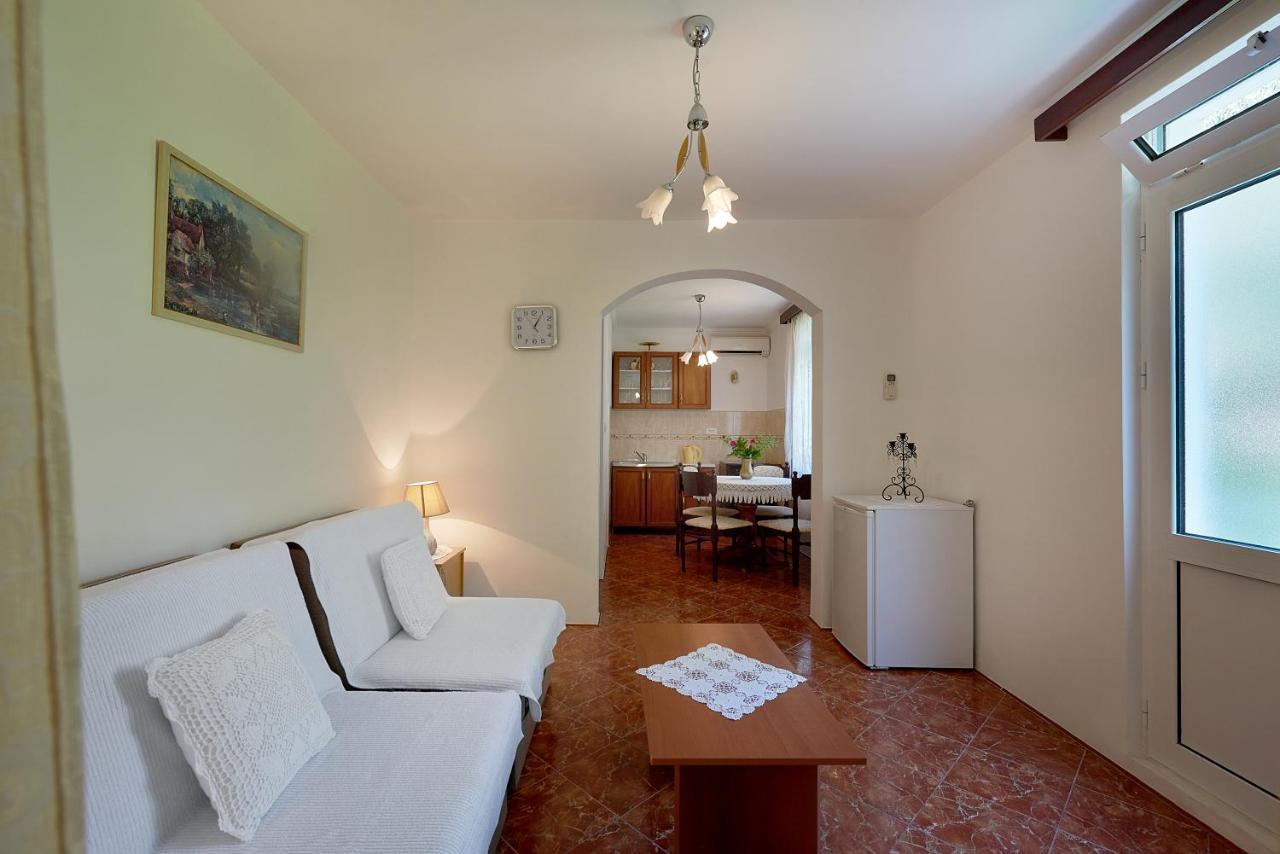 Apartmani Kuca U Maslinama Sveti Stefan Exterior foto